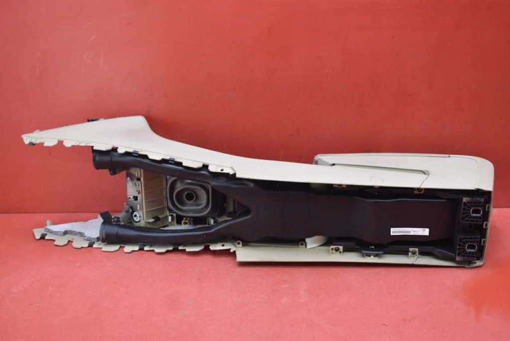 tunnel central armrest EU 3C0863319S VW PASSAT B6 05-10