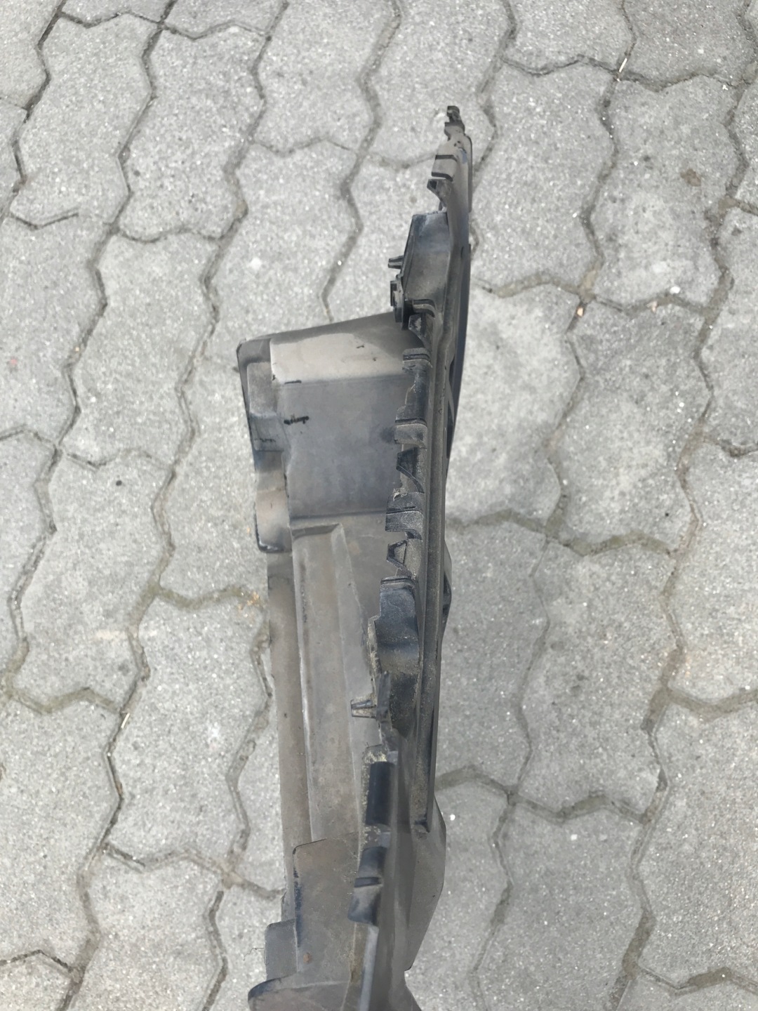 bumper bracket right rear part BMW E91 7127716