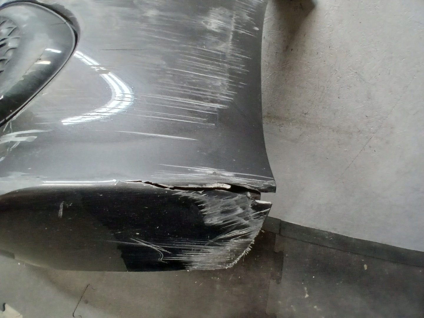 branik prednji dio MERCEDES C klasa W206