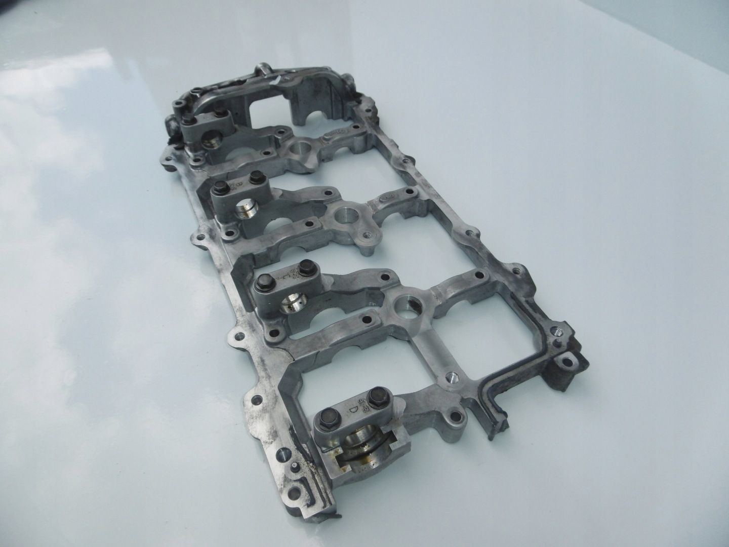 RÁM obal hlavy pravá INFINITI NISSAN 3.7 V6
