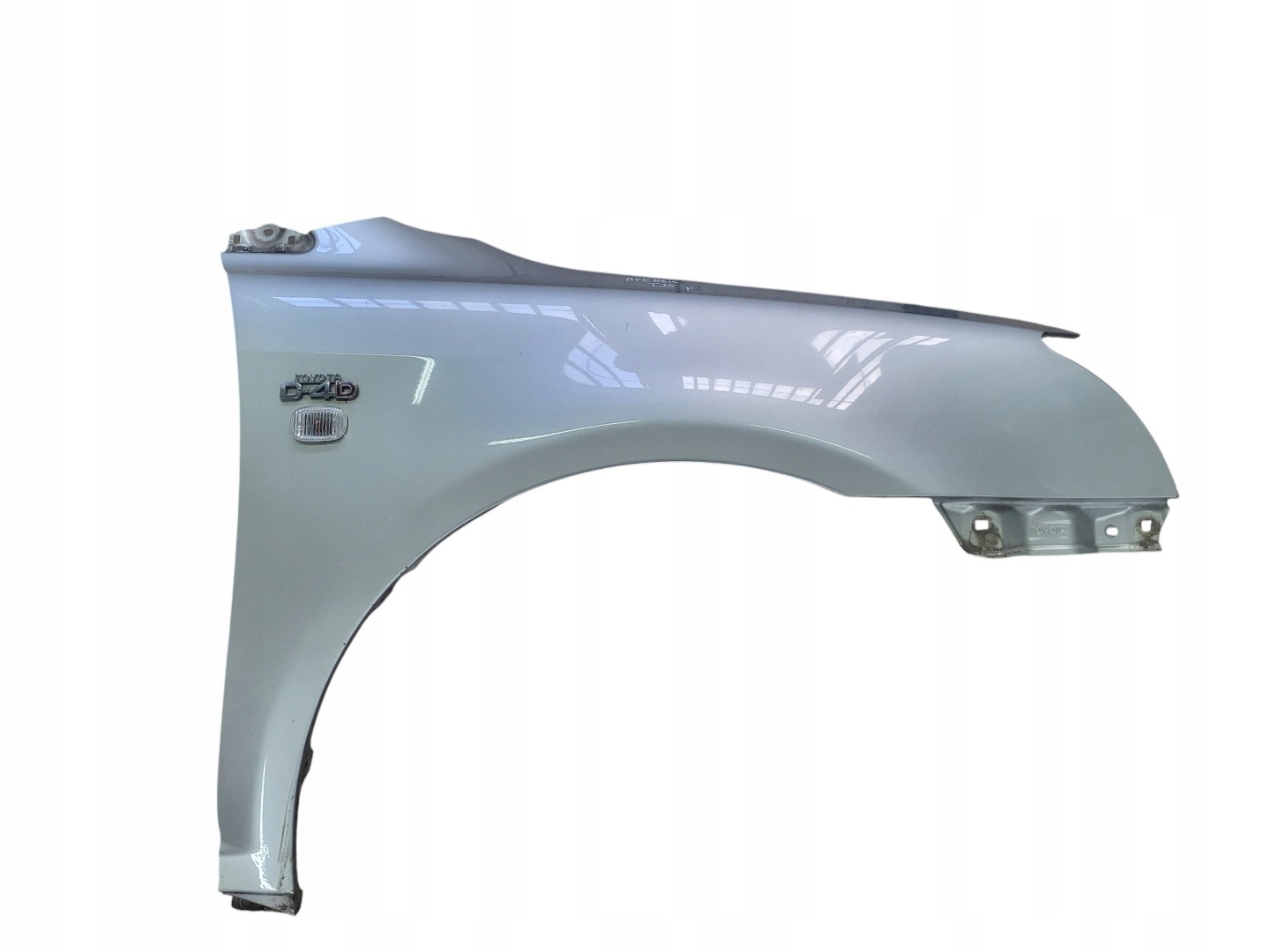 fender right front TOYOTA AVENSIS T25