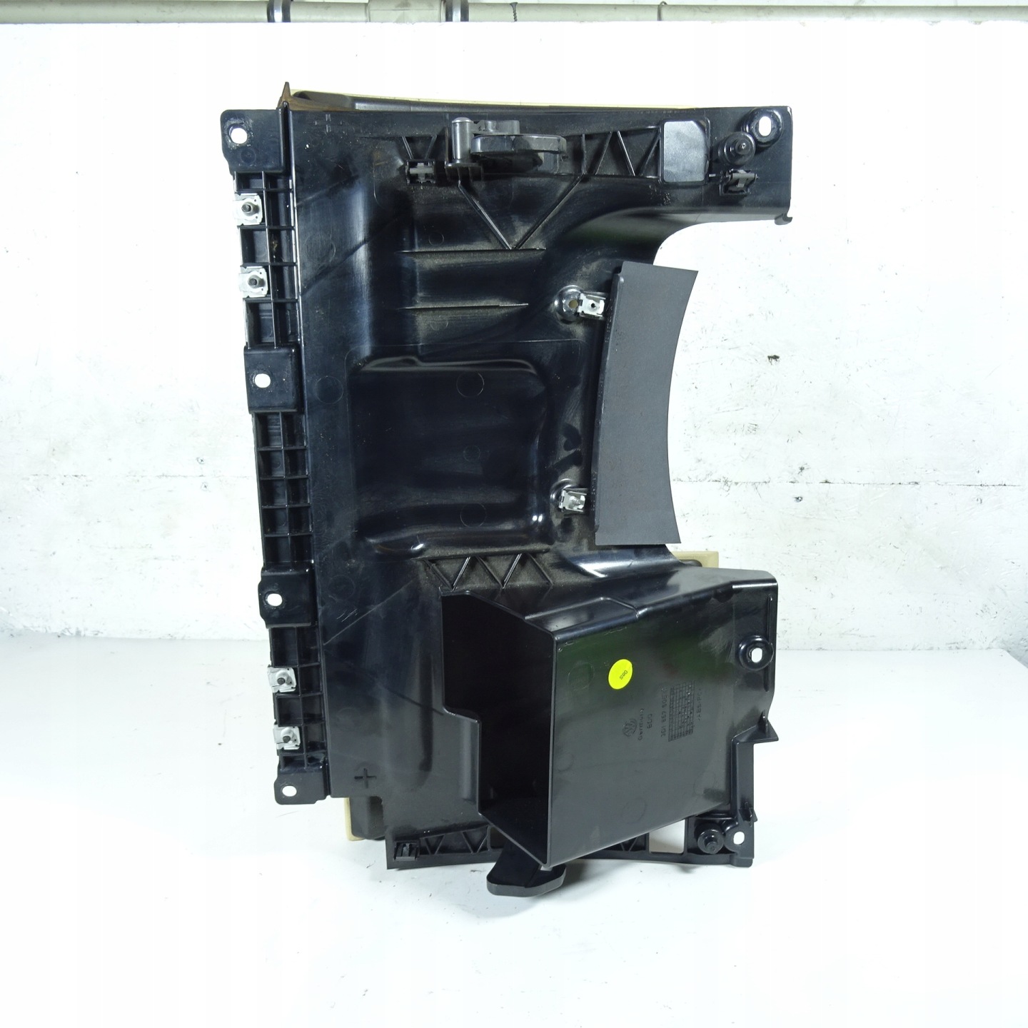 VW PHAETON passenger compartment below steering wheel, 3D1857505G