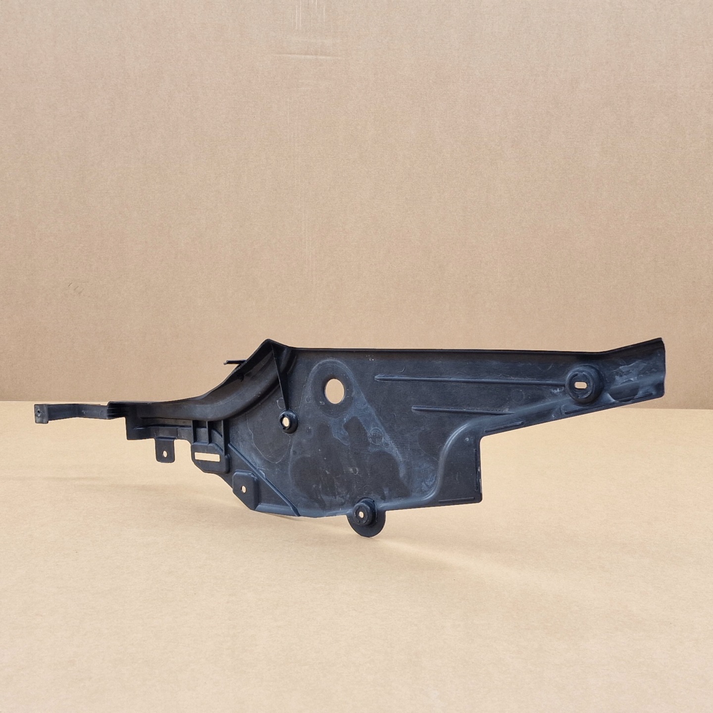left front cover chassis VOLVO EX90