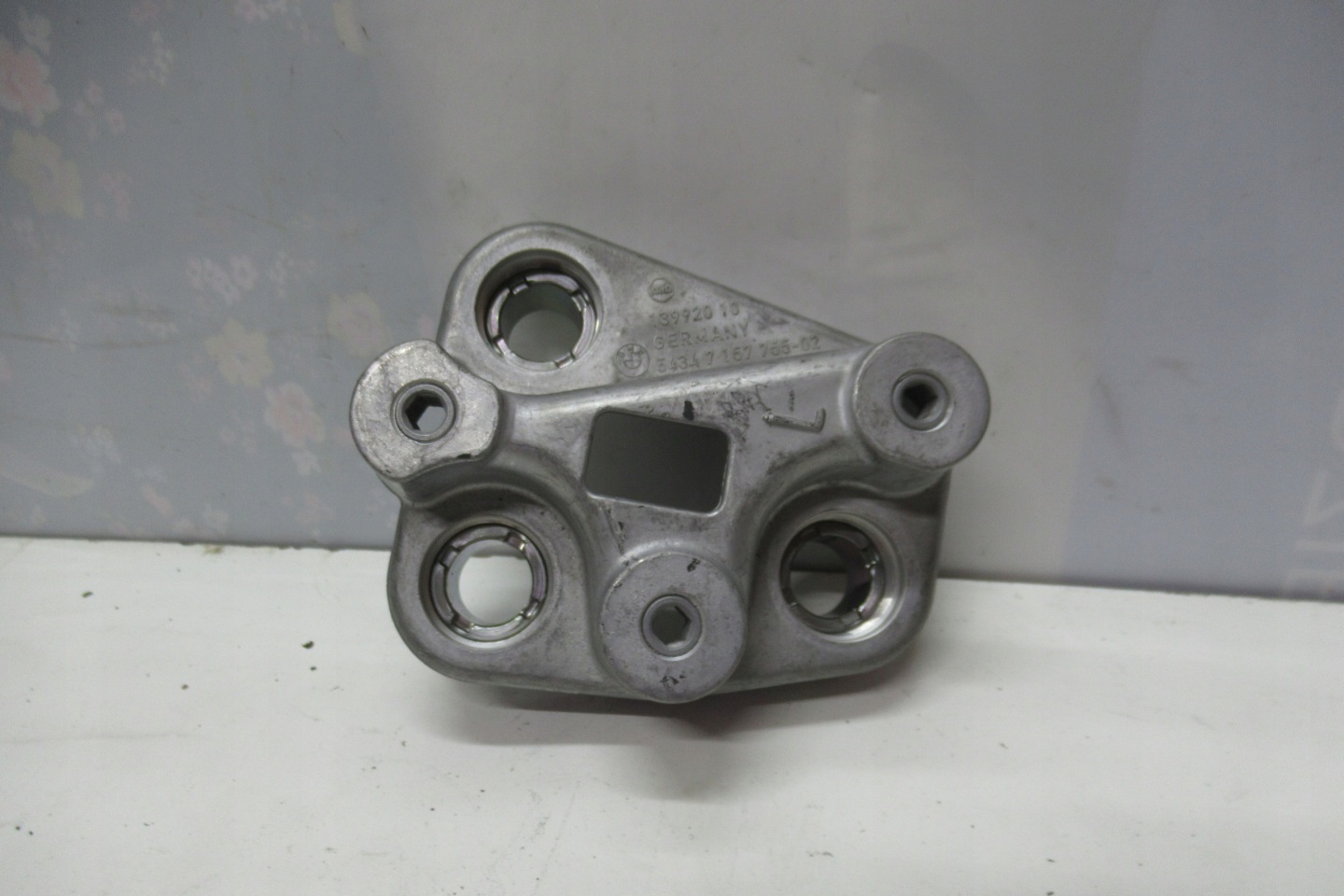 BMW E93 07R bracket LOZYSKA roofs left 7157755