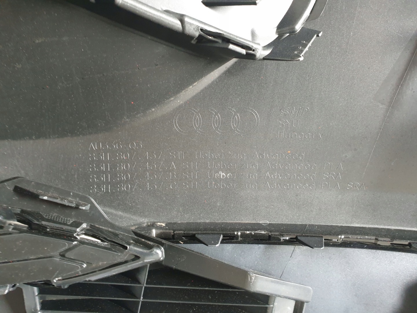 AUDI Q3 III 83H 25-> bumper front front 6 x PDC washers 83H807437