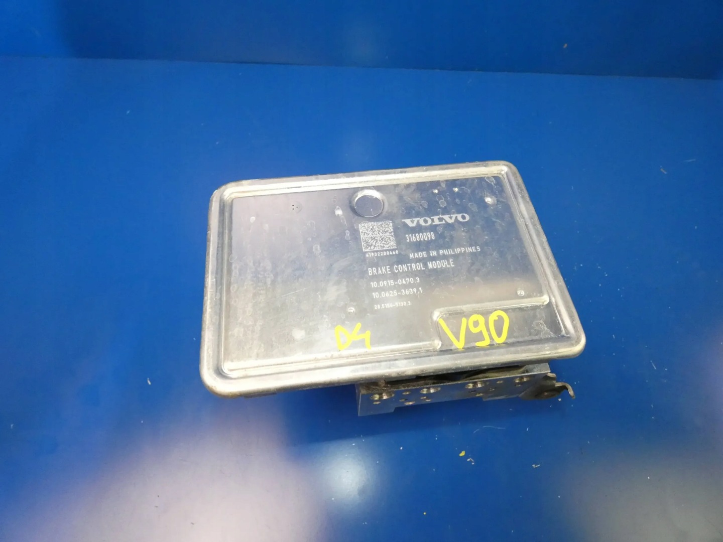 VOLVO V90 II S90 XC90 II XC60 II pump control unit ABS