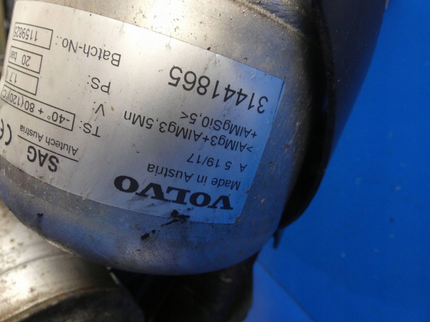 VOLVO XC90 II V90 XC60 II compressor; springing PNEUMATYCZNEGO