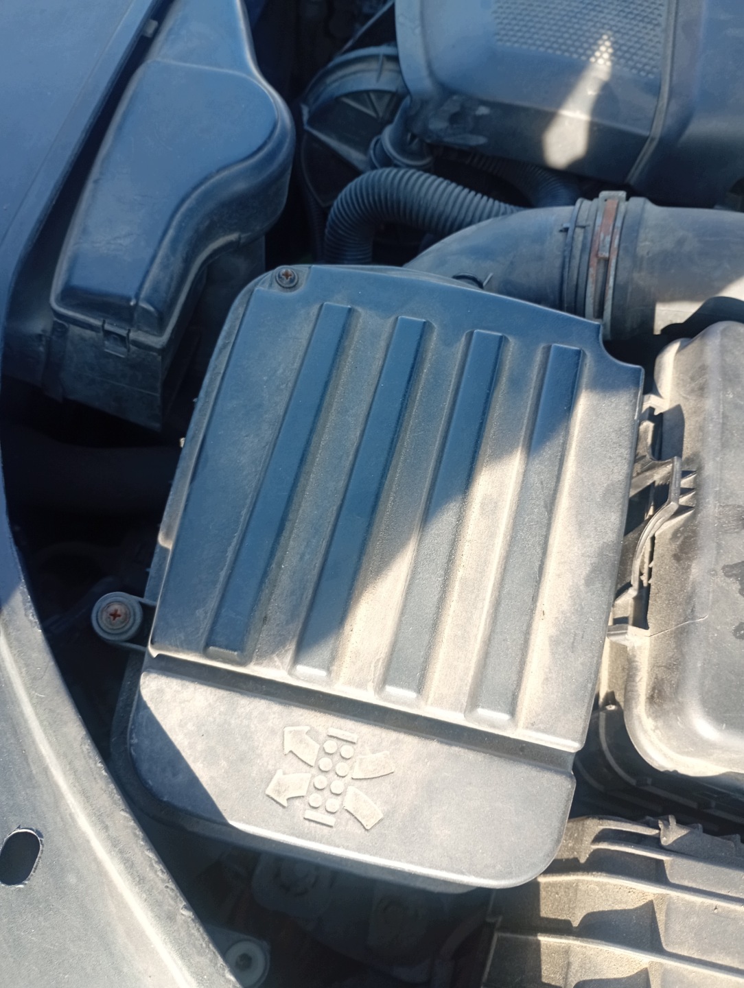 kućište filtera zraka VW Golf V 5 04-08 1.6 8V