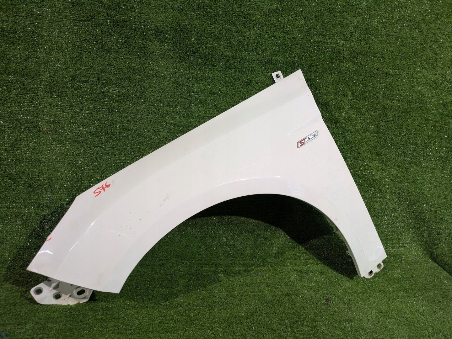 fender front left front FORD FOCUS MK3 11- NR.576