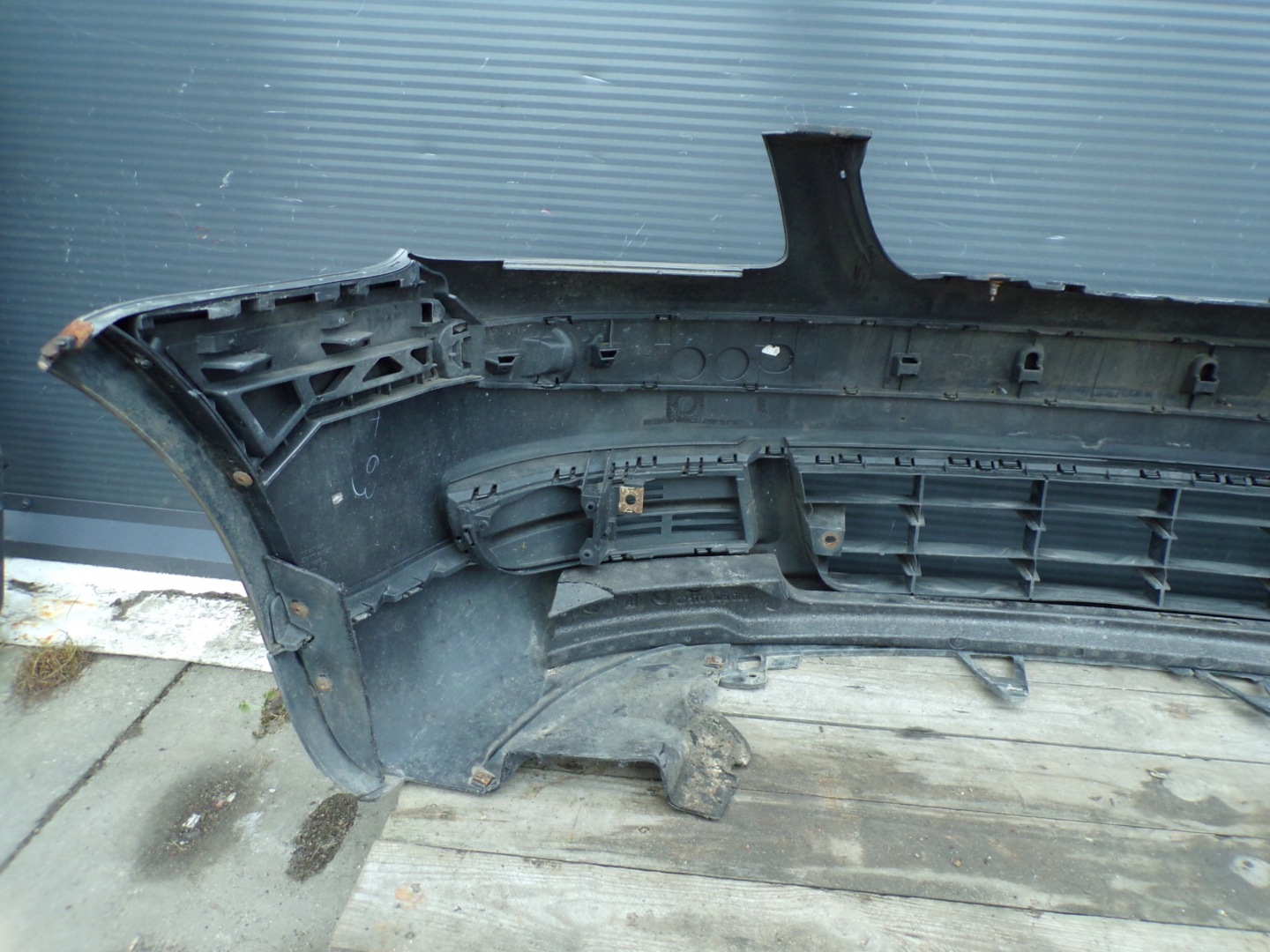 front bumper front VOLKSWAGEN TOURAN 1 and colour LD7Y