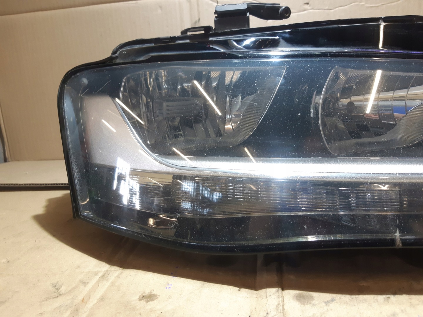 AUDI A4 B8 LIFT light right front right front 8K0941004AC