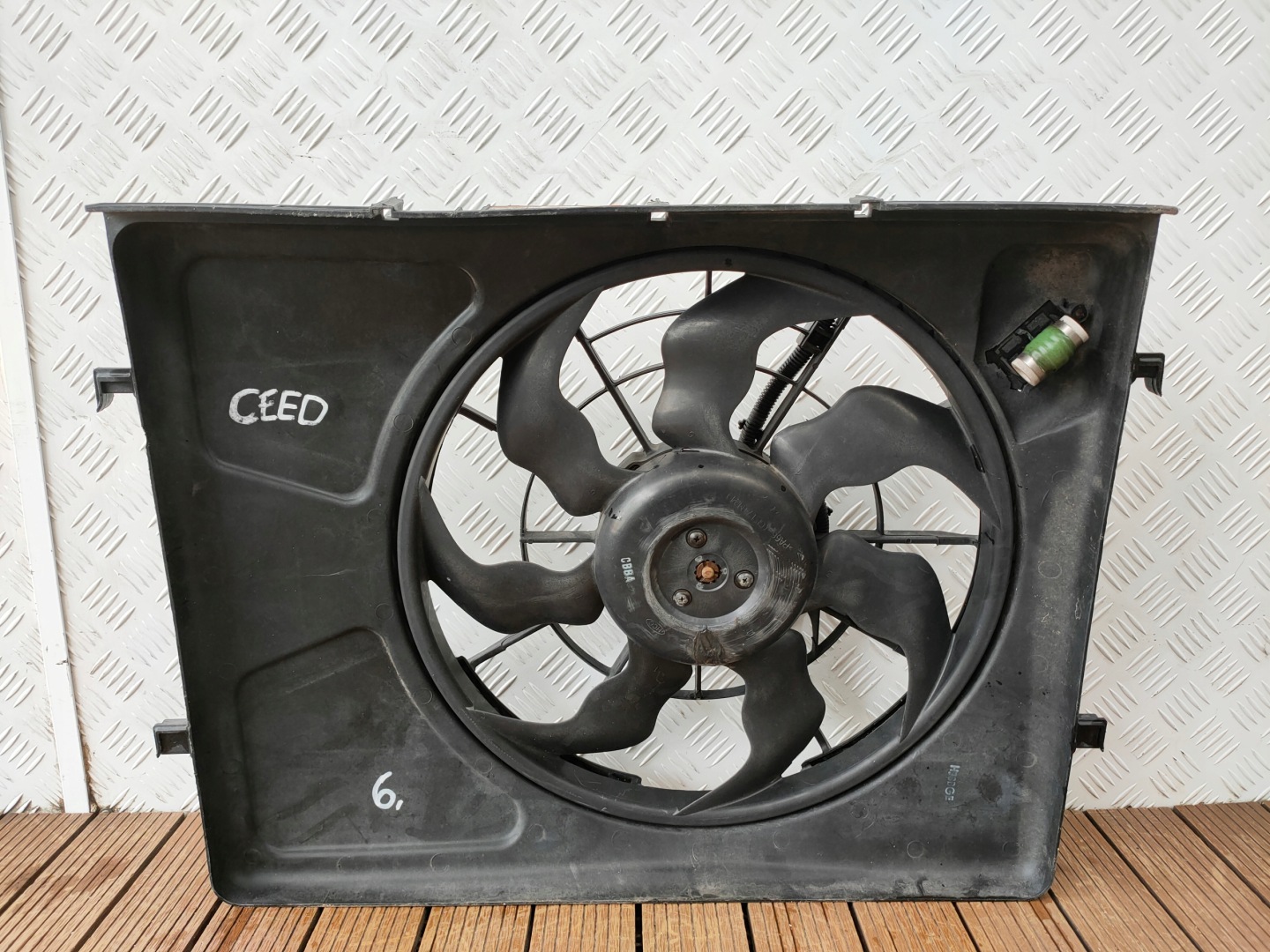 KIA CEED a 06-12 1.6 CRDI obal ventilátor chladiče originál