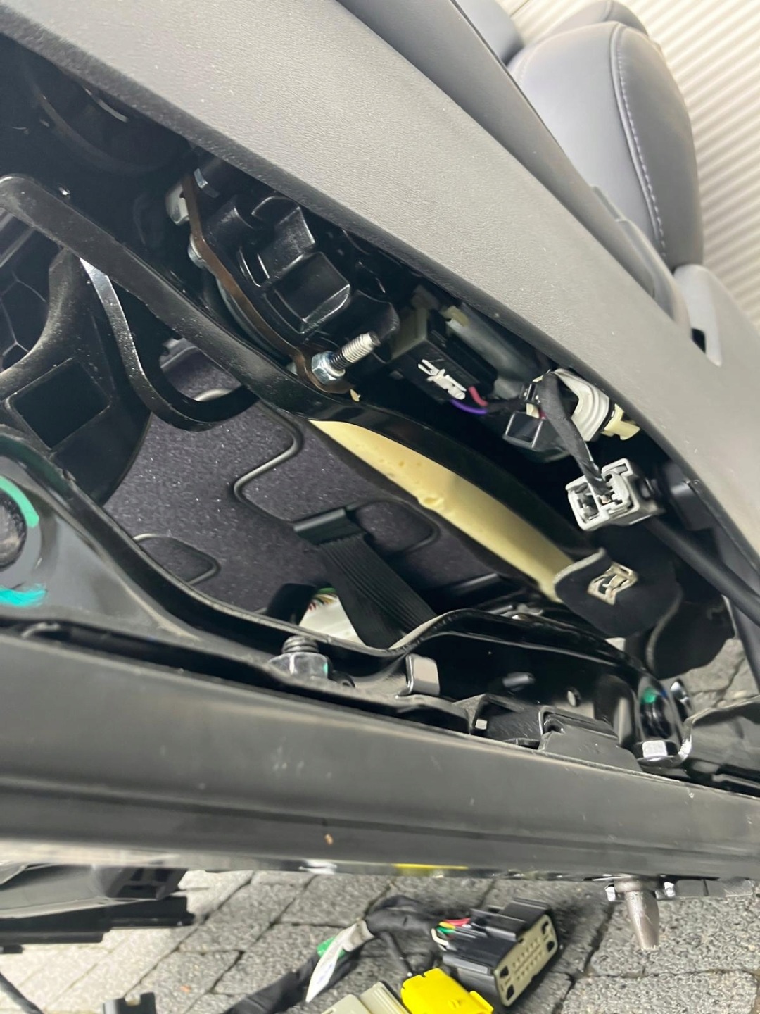 sedačka spolujezdce pravý předek TESLA MODEL S LIFT kůže