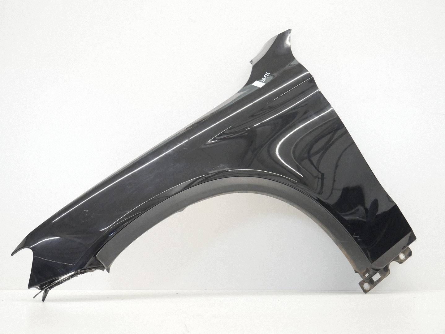 fender left front front MERCEDES GLC W253 X253 LAKIER 197