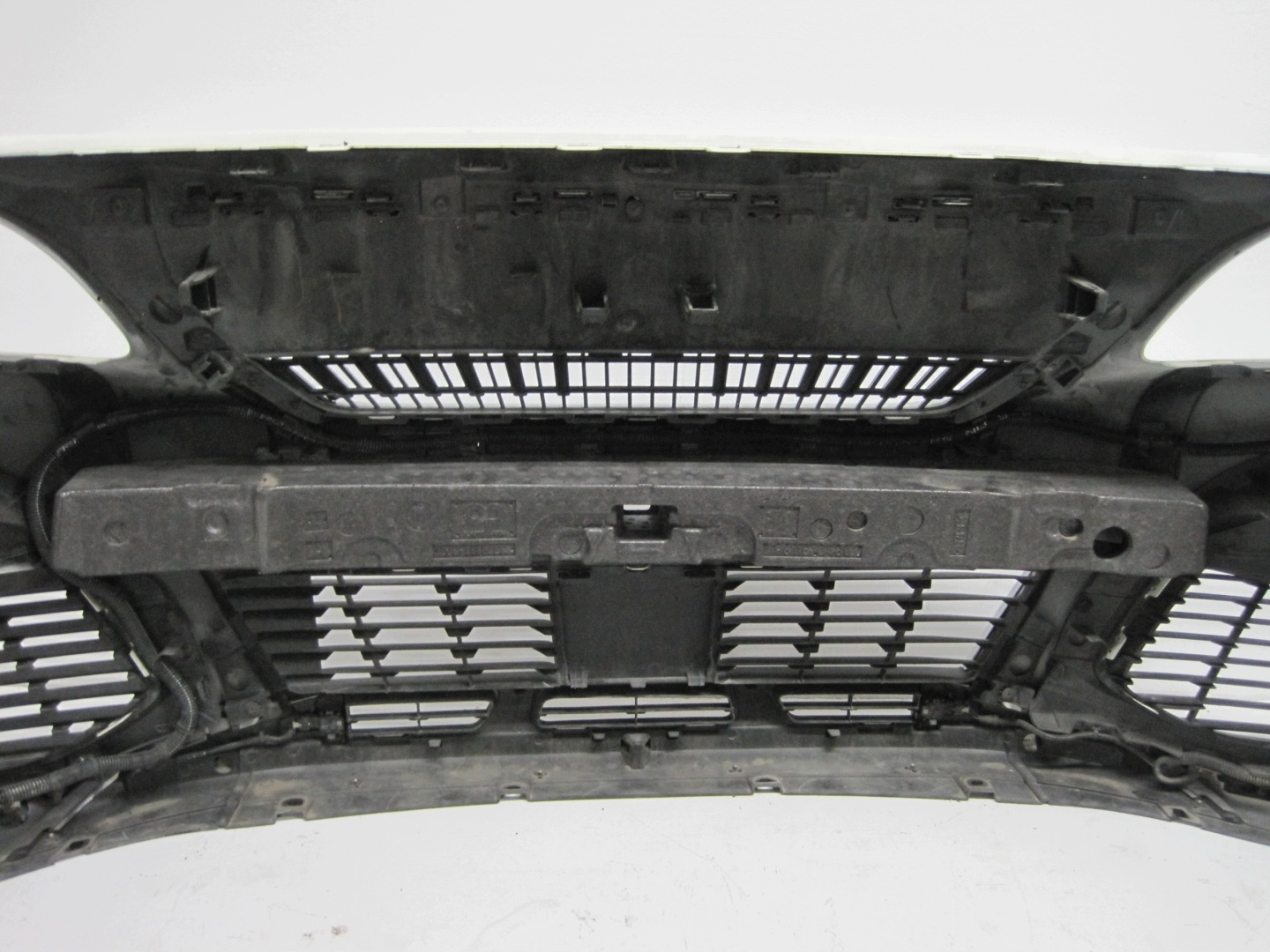 bumper front PEUGEOT 3008 II 6 PDC 18R front