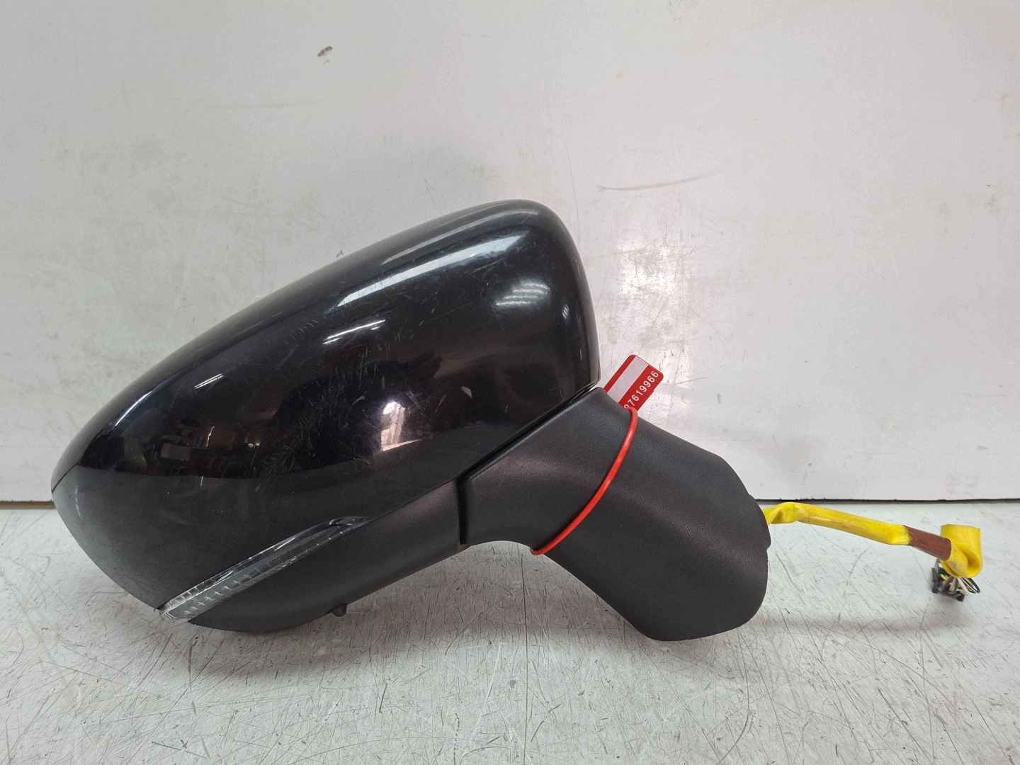 mirror right 12 vertical RENAULT CAPTUR and LIFT 2016