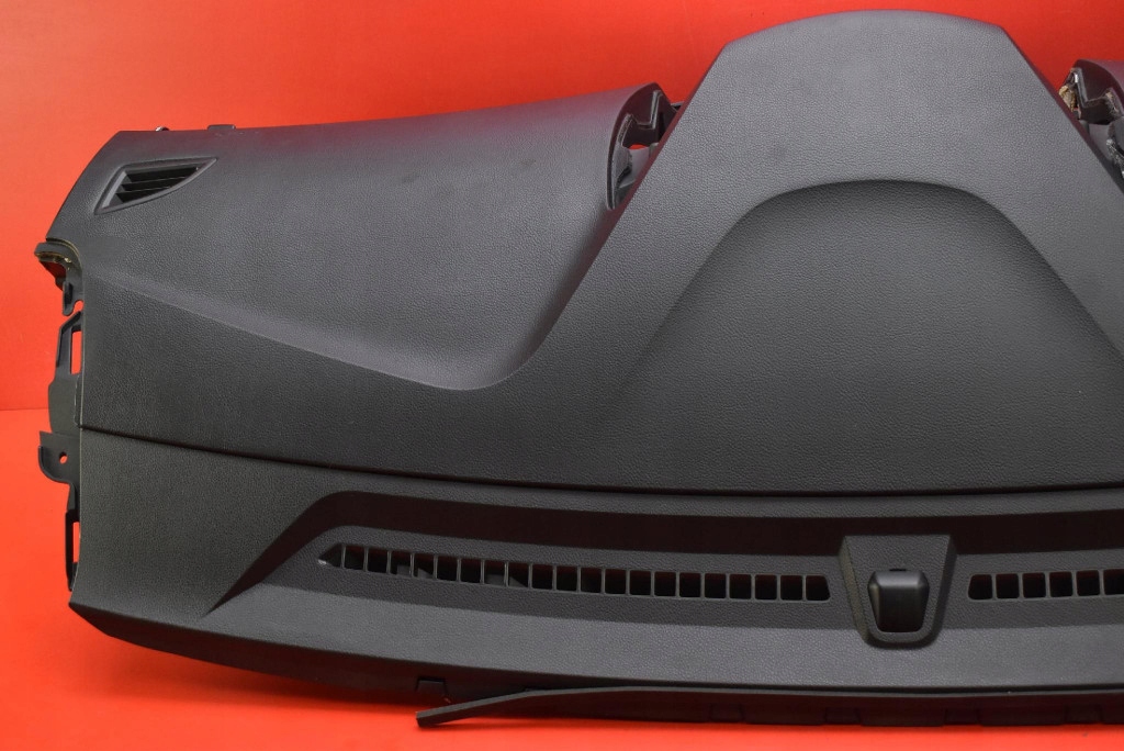 dashboard instrument panel console cockpit airbag EU HYUNDAI I30 2 II GD 12-15