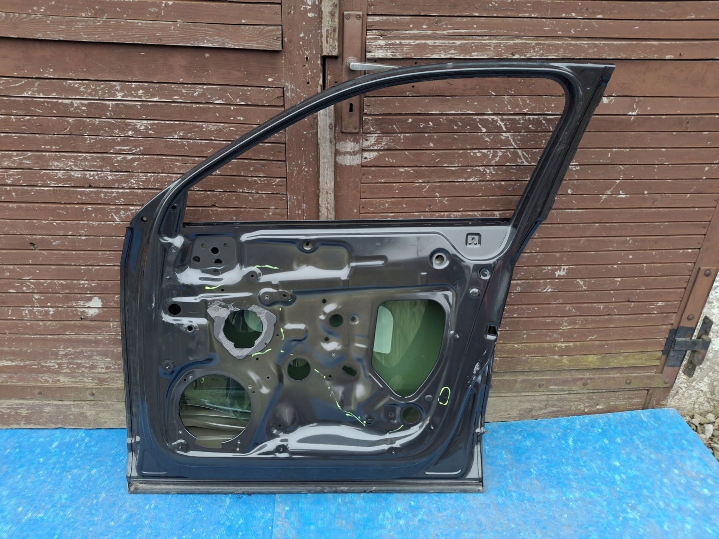 door right front AUDI Q2 2016R-> 81A