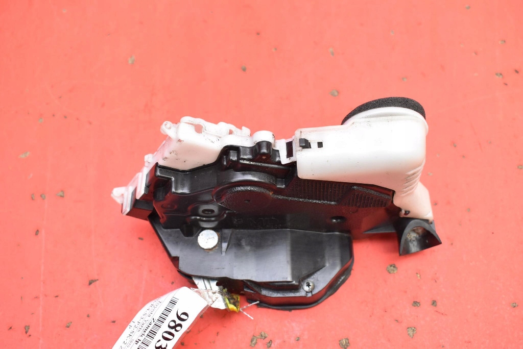 lock door left front front EU TOYOTA YARIS 3 III 5D HB 10-14