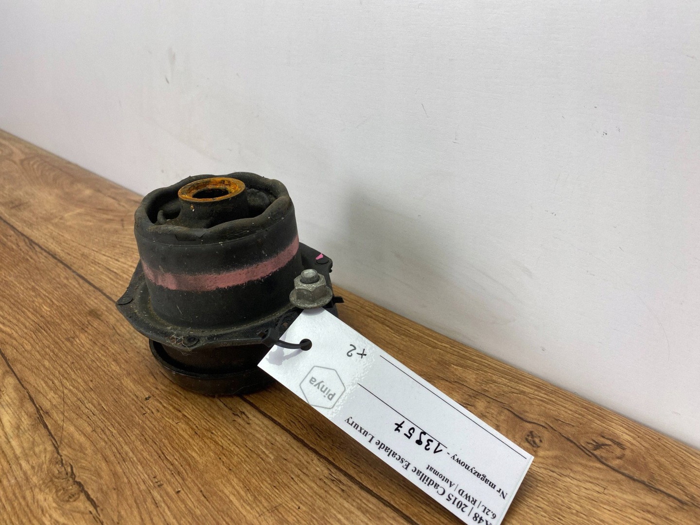 engine mount Cadillac Escalade IV 2015