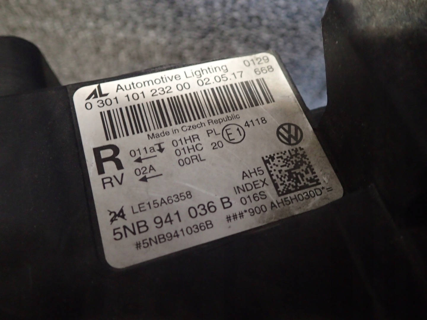 light right VW TIGUAN 15- FULL LED 5NB941036B