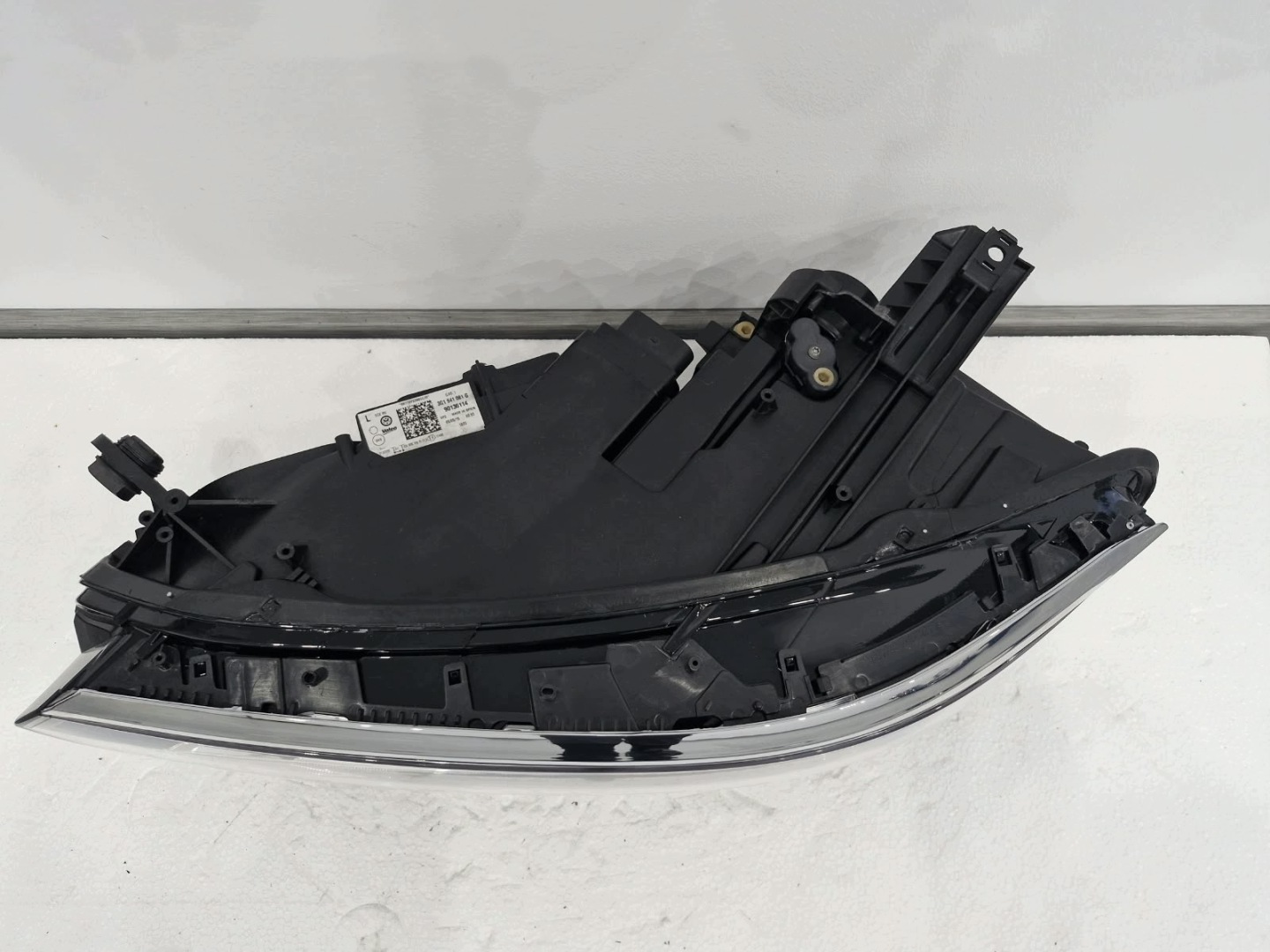 light left VW Passat B8 FULL LED