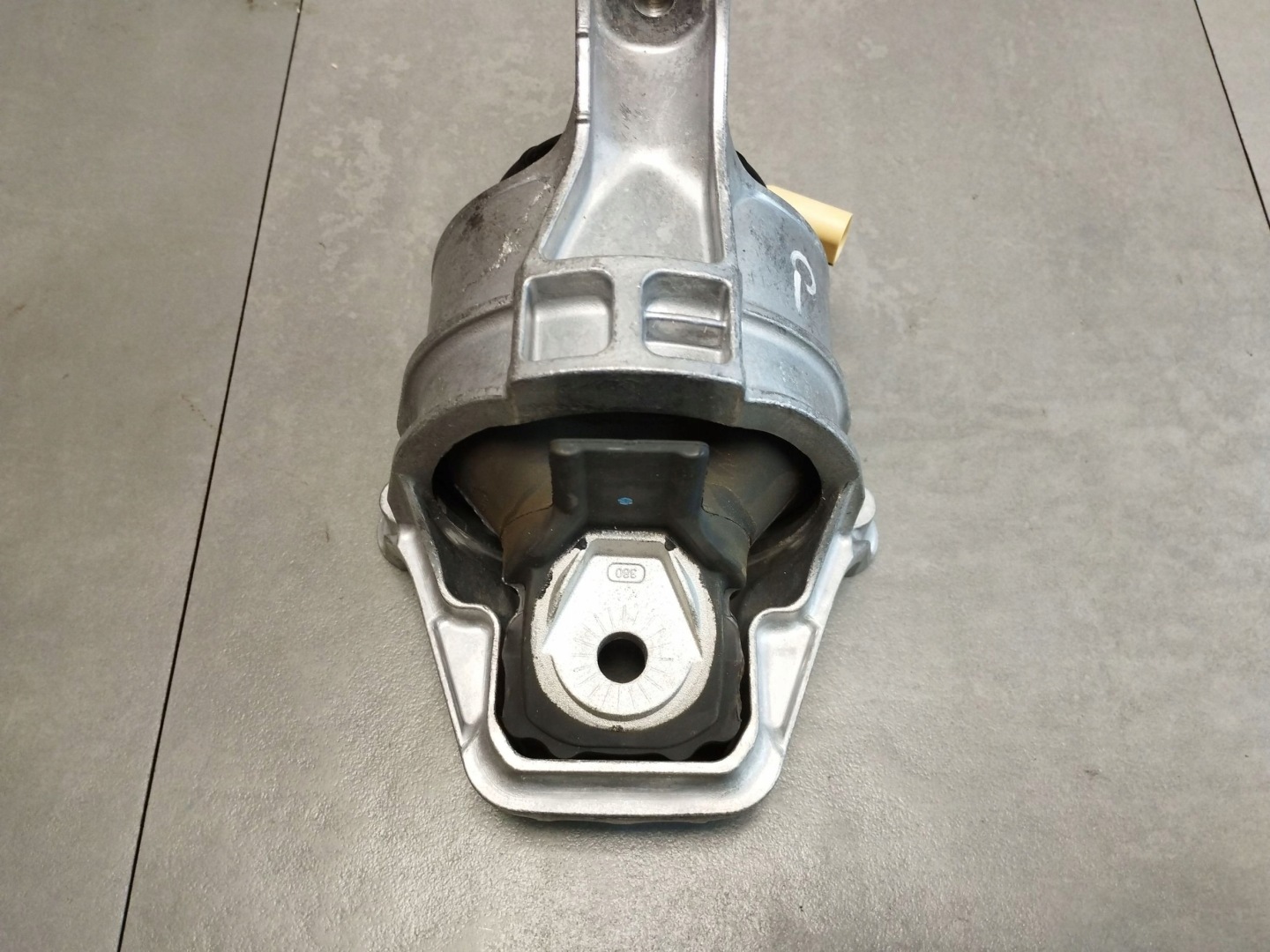 Audi A5 B10 Motorlager 8B3199372BQ