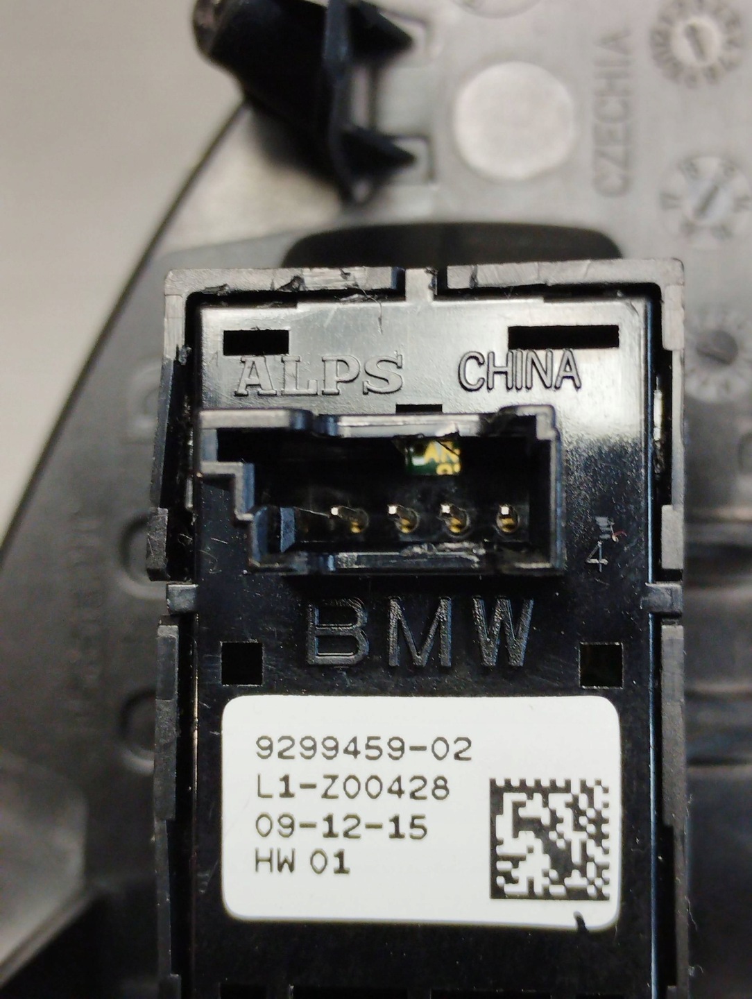 BMW 7 G11 opening control switch bonnet 9299459