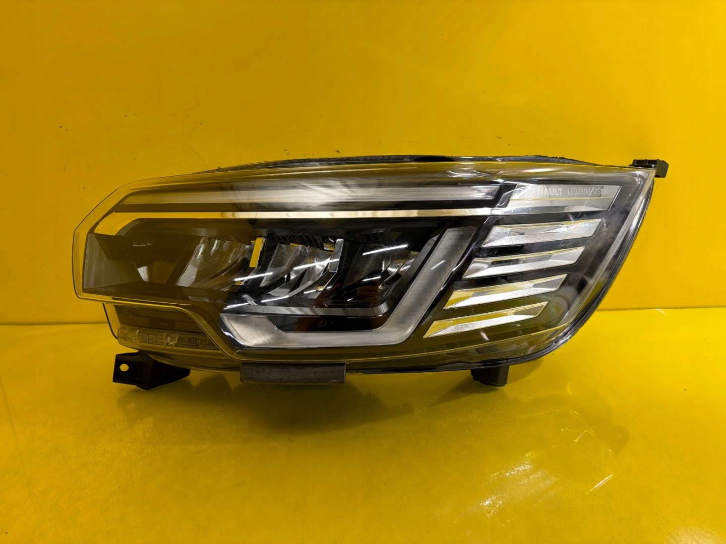light left Renault Trafic IV Full Led 260601790R