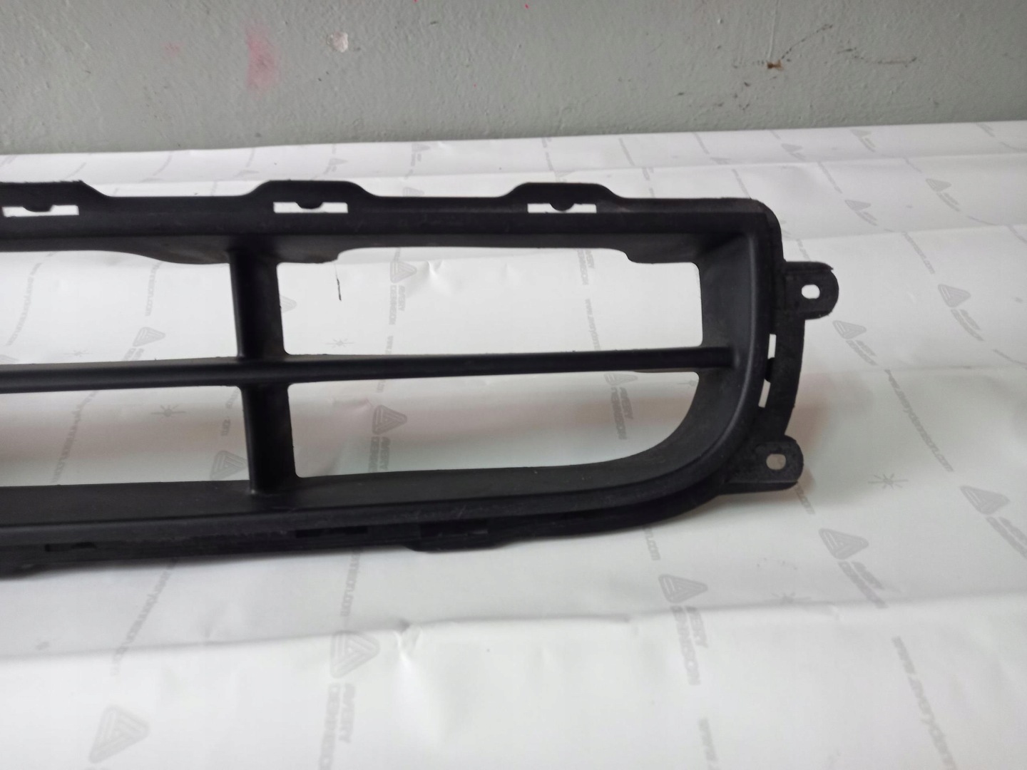 grid of a bumper front KIA CARENS III 06-13