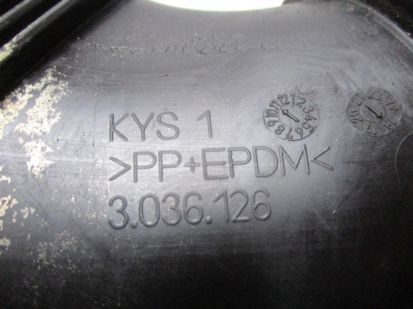 pipe intake air MERCEDES 205 3036126