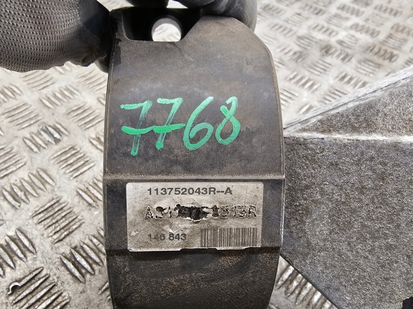 RENAULT CLIO IV 0.9 engine mount 113752043R