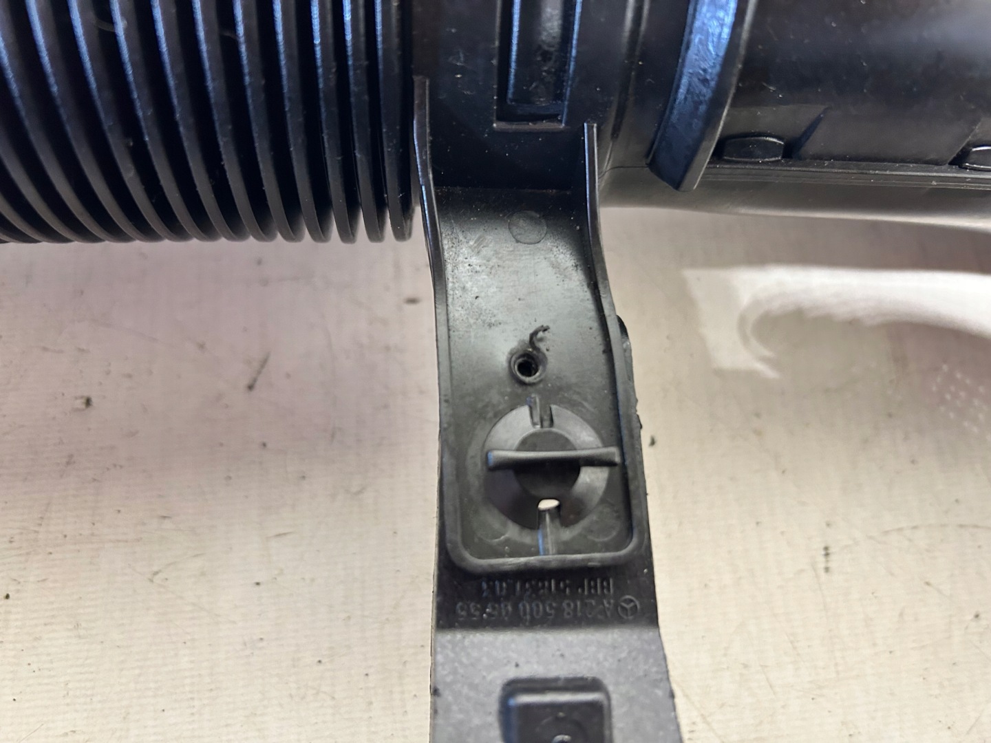abdeckung frontmaske vorne MERCEDES CLS W218 luftansaugkanal