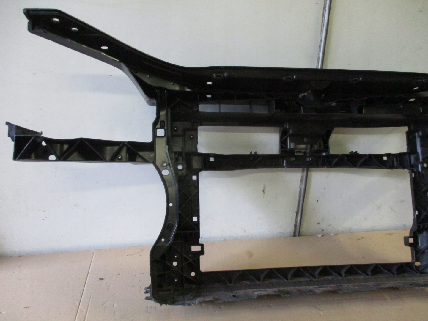 front body wall VW Golf 5 V plus 5M0805588D