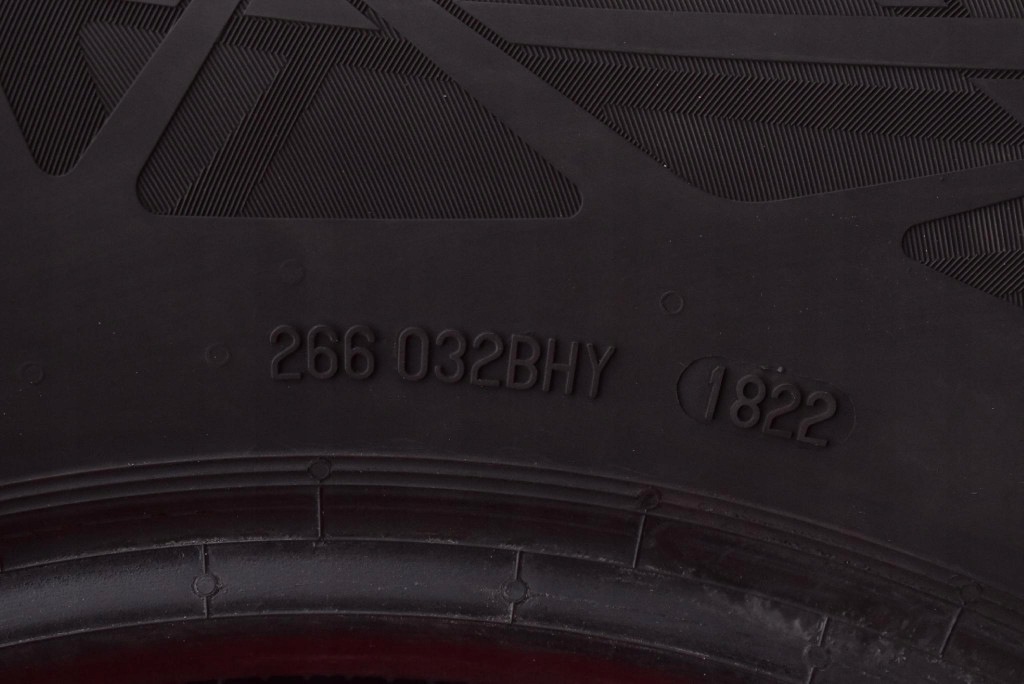 tyre tyres 2 pcs CONTINENTAL summer 215/65/16 22R