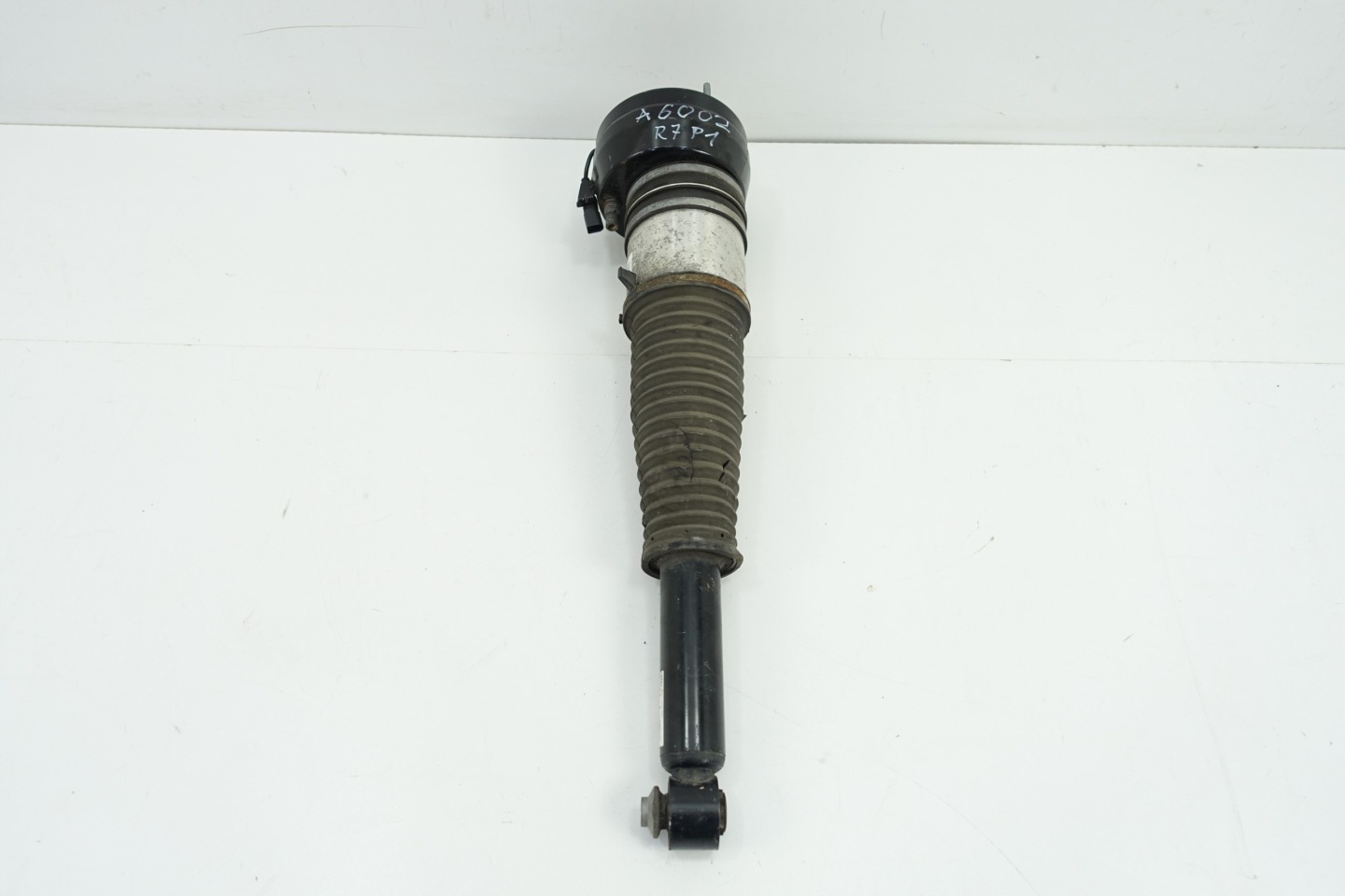 shock absorber left rear part AUDI A8 D4 4H6616001H