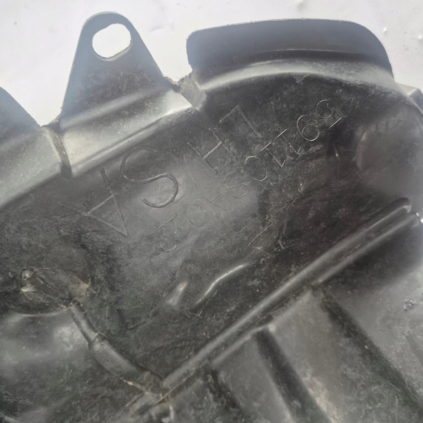 SUBARU FORESTER II 02-06 mudguard left front front