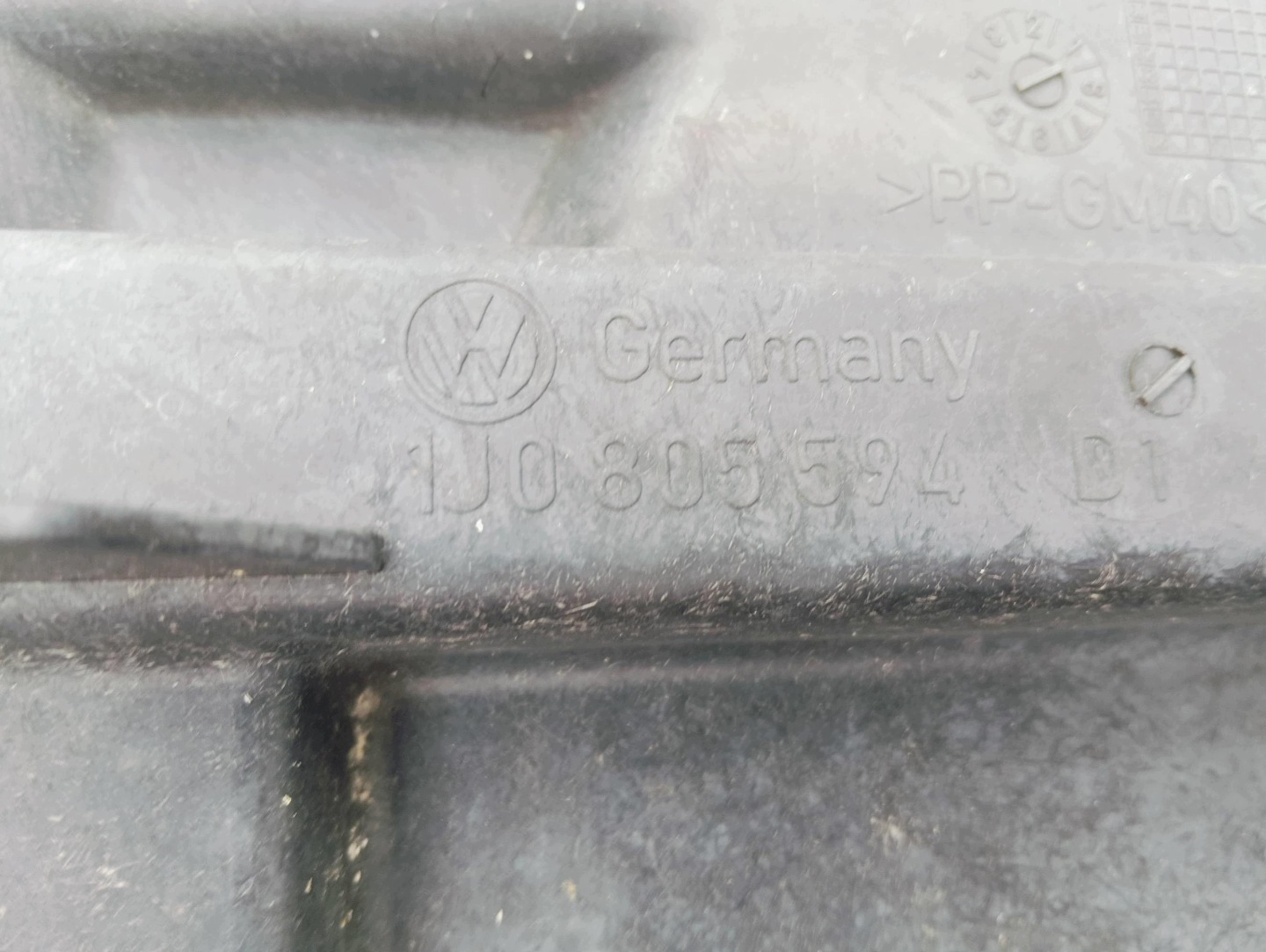 support panel for radiators Volkswagen Golf IV 1.4 16V 1J0805594