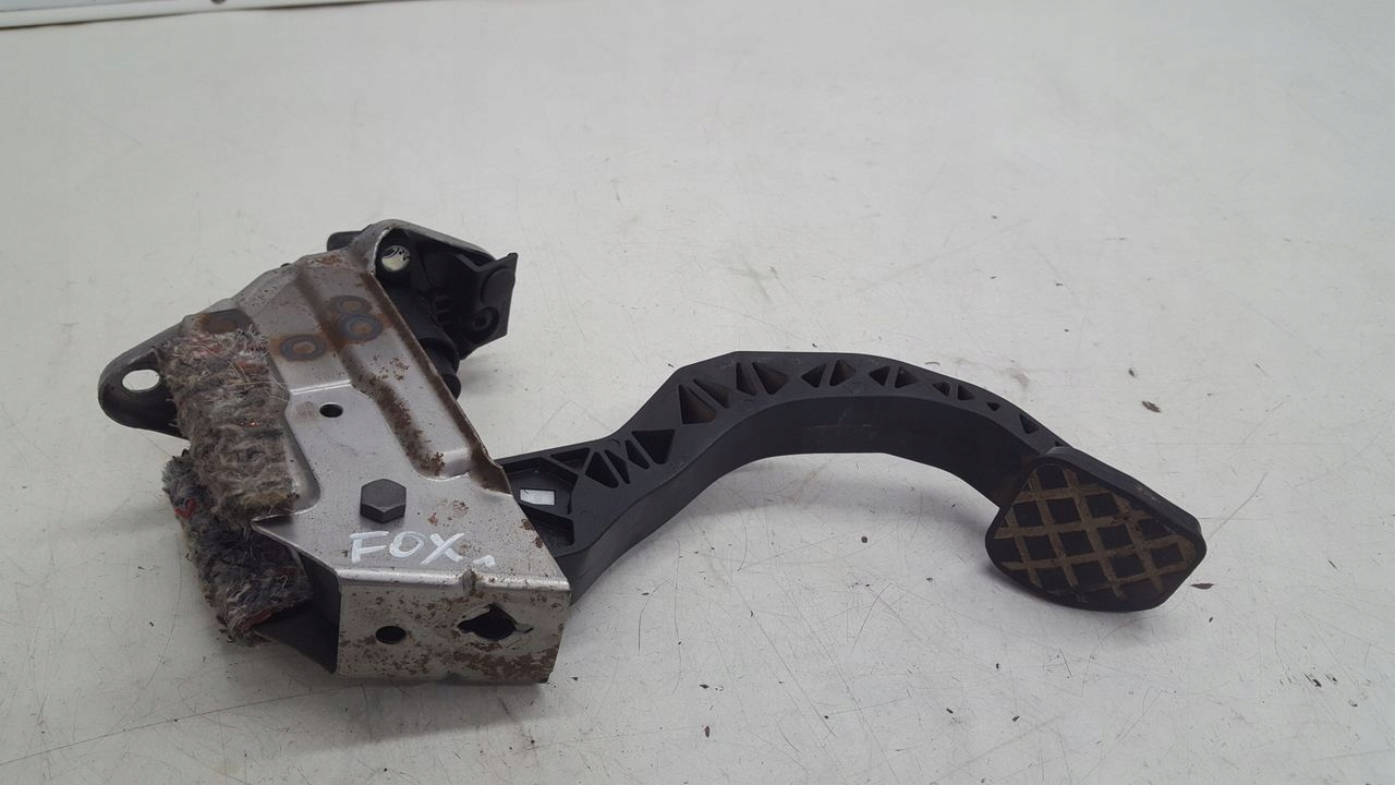 spojkový pedál pumpa VW Fox 1,2