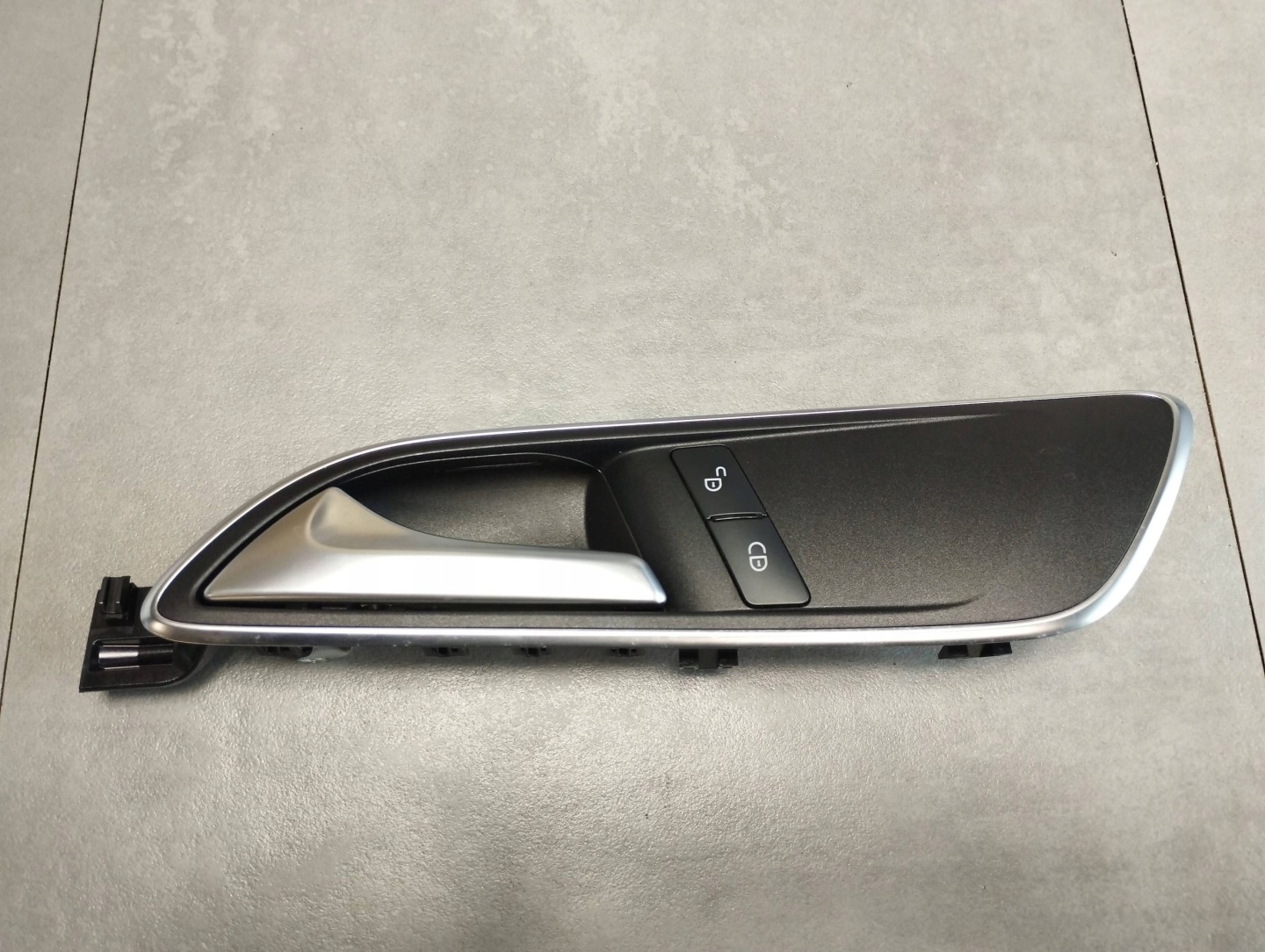 Mercedes-Benz B W246 W242 handle inner left front