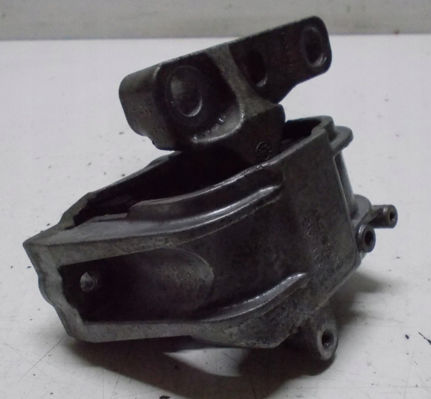 VW GOLF VI CABRIO 1.4 TSI 11R holder engine mount 1K0199262CF
