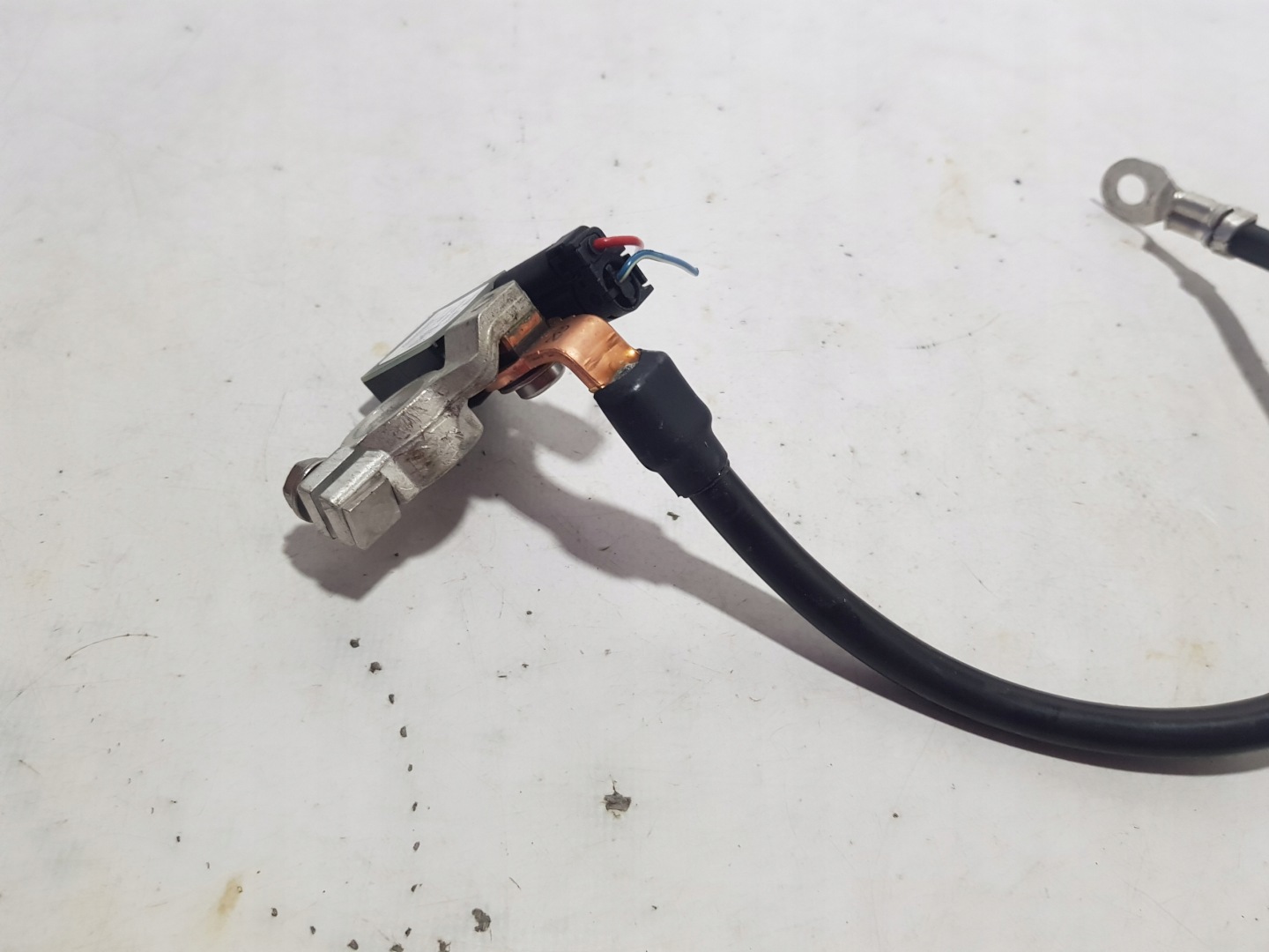 MERCEDES E-KLASA W212 LIFT Batteriemanagement Sensor A0009052802