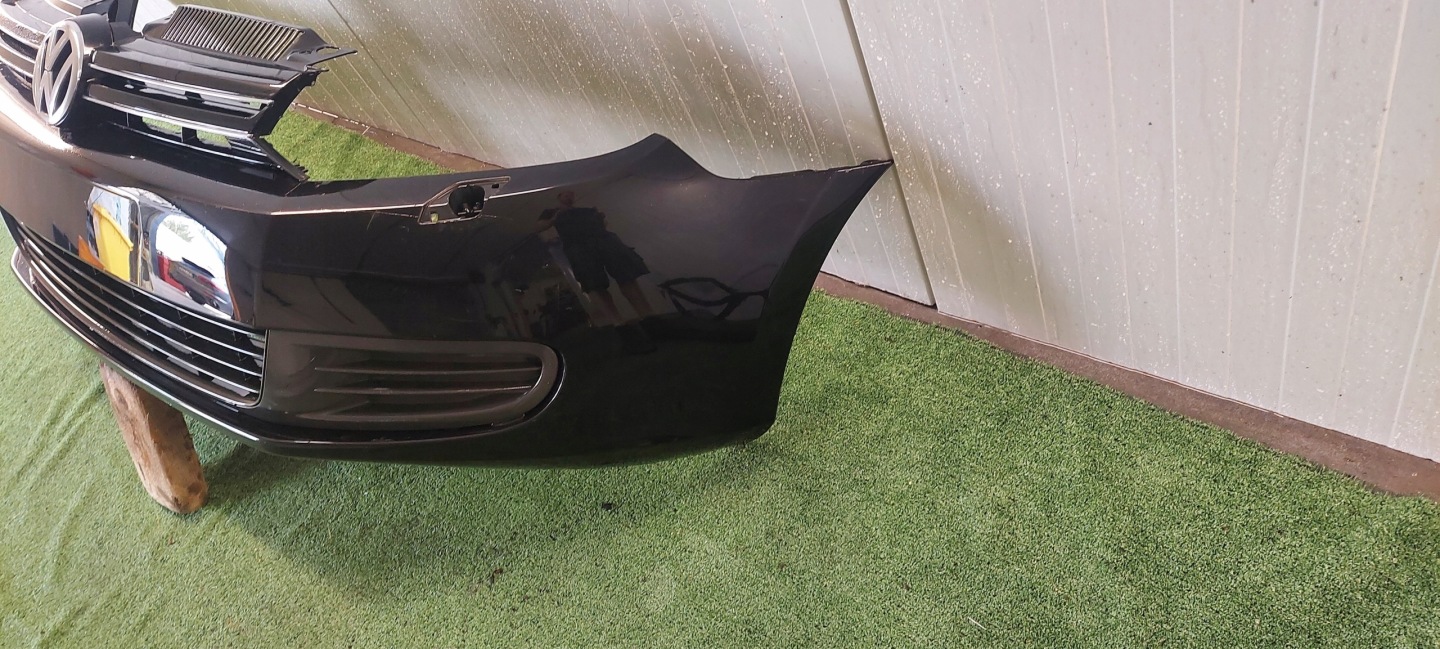 bumper +grill VW GOLF 6 washers LAK: LC9X
