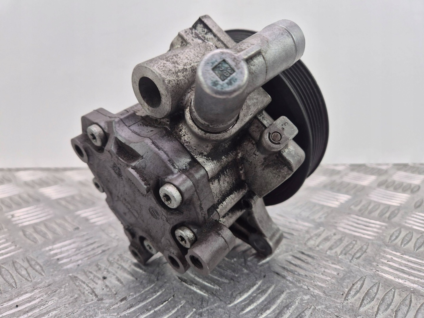 Mercedes E250 CGI W212 servo pump A0064663601
