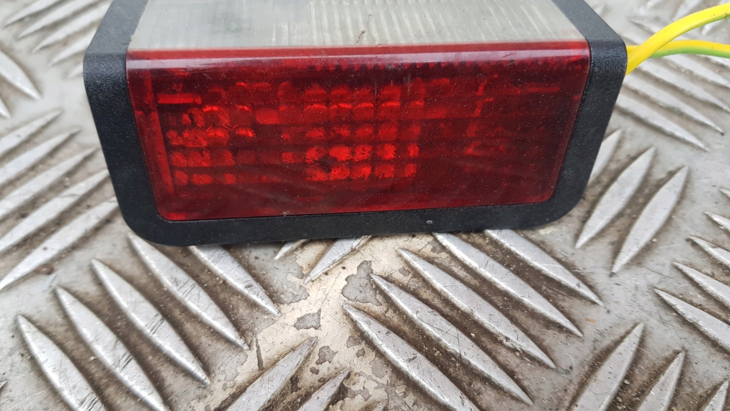 BMW E46 Feux phare Arrière du capot