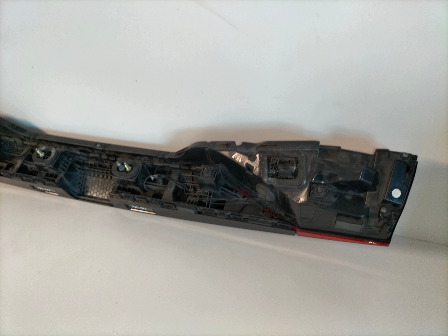 cap light of rear bonnet boot rear part AUDI Q8 4M 18- BASIC