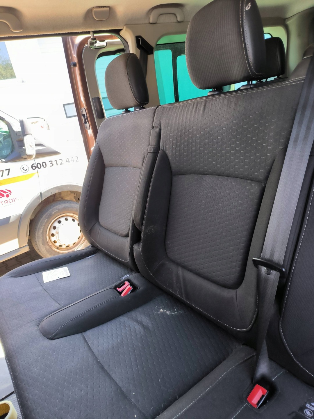 Siège DRUGI RZAD OPEL VIVARO B