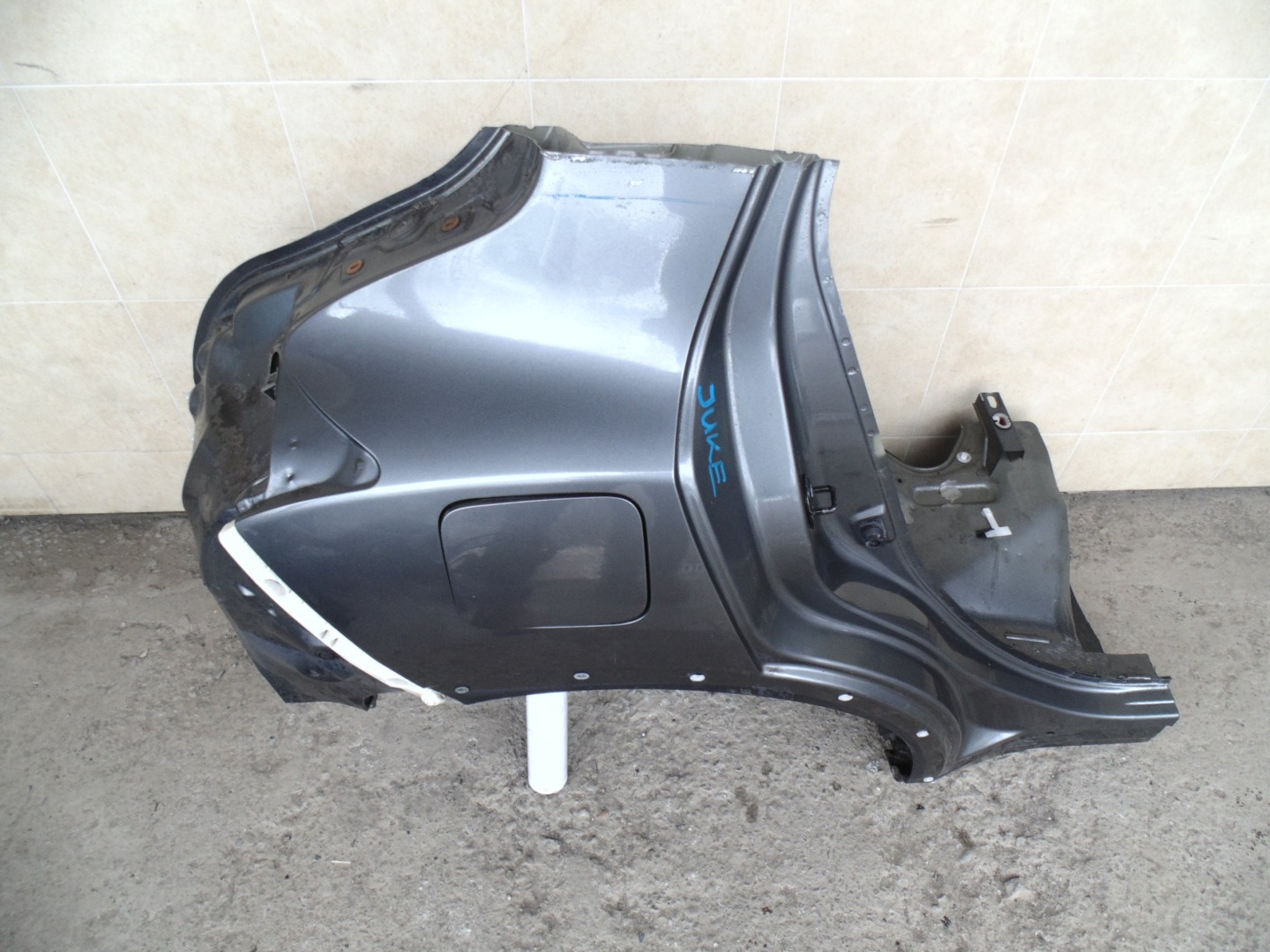 LONGHERONE POSTERIORE DESTRO PARAFANGO NISSAN JUKE 2012 ROK.