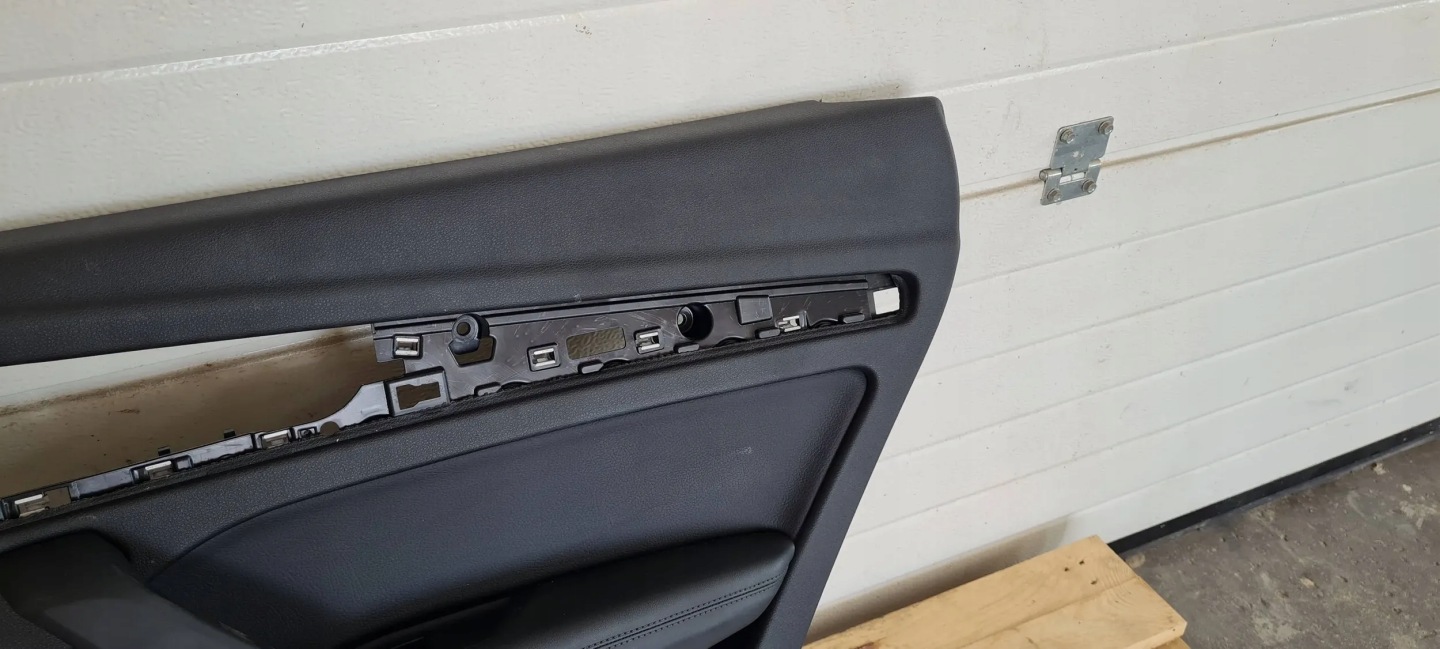 Q5 80A side upholstery door right rear part leather 80A867488