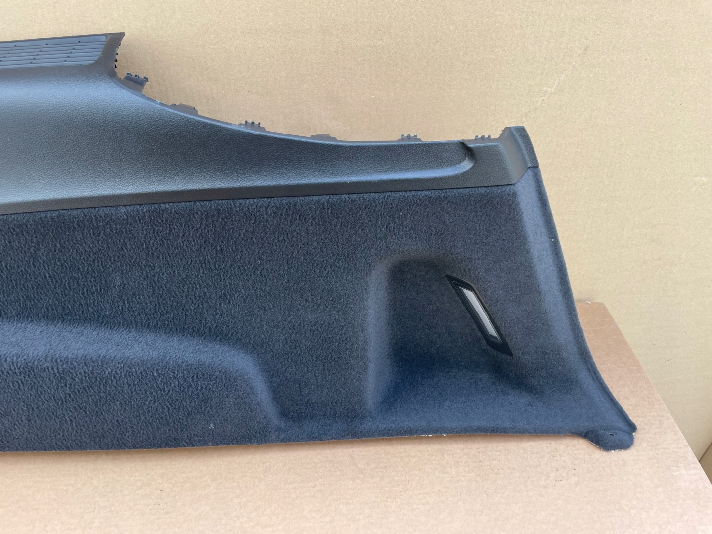 boot upholstery AUDI Q7 4M0863880B right as new